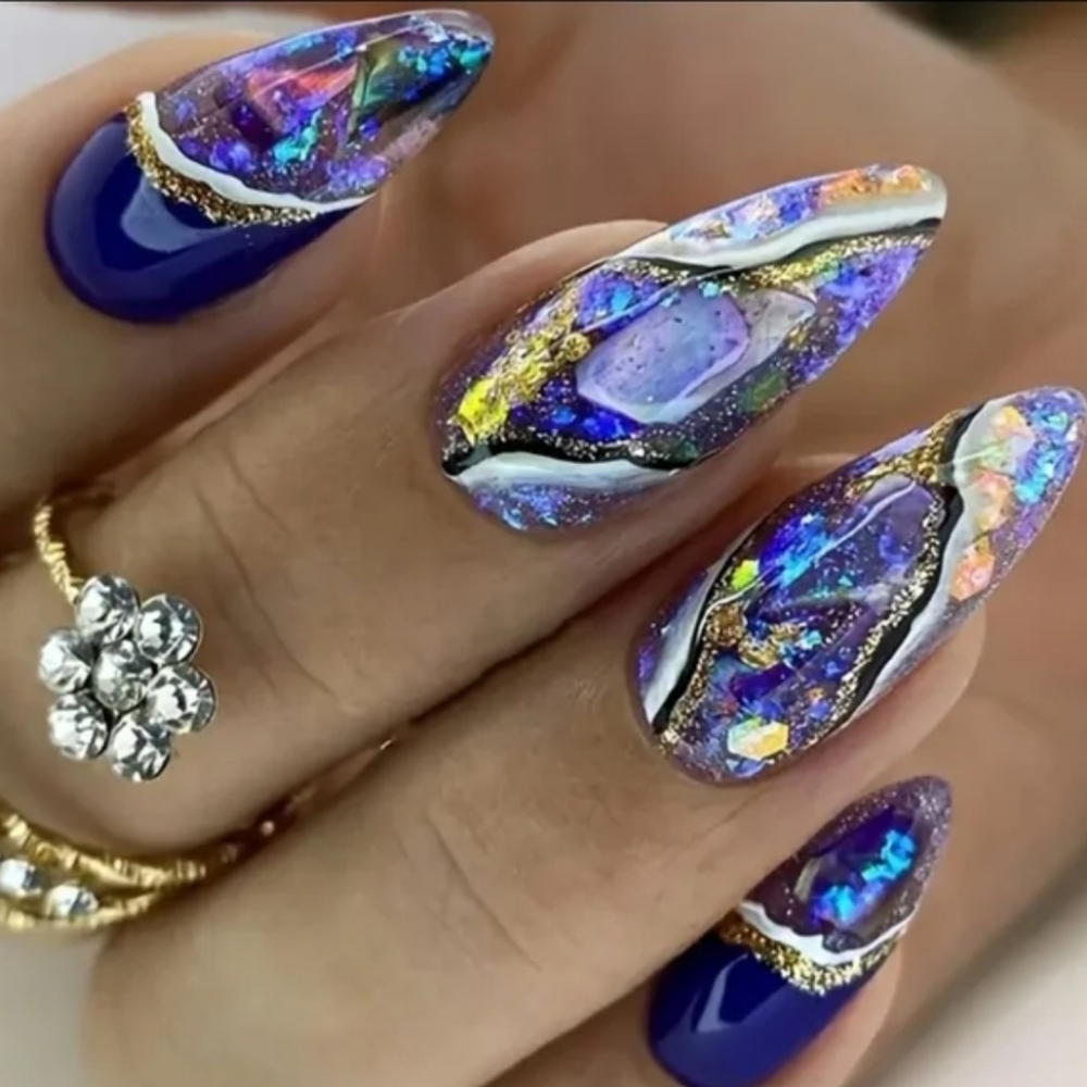 24 Pieces Fake press on nails